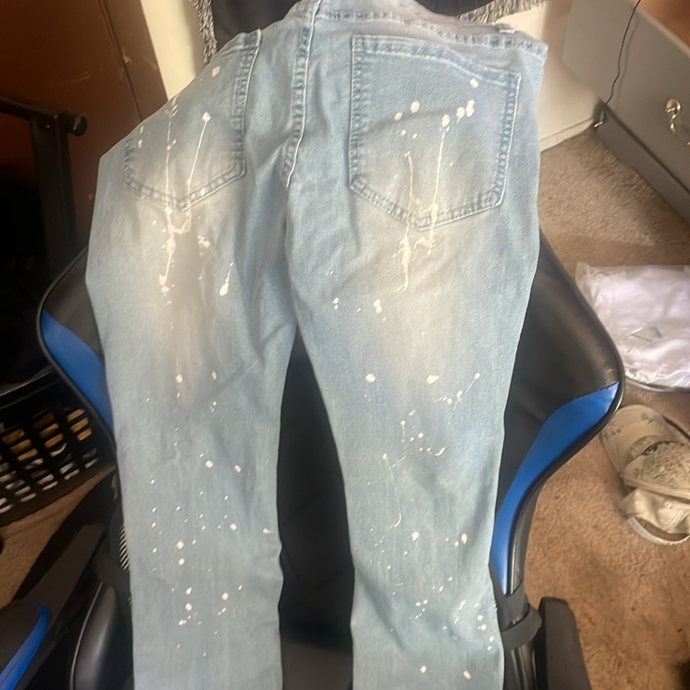 Jeans - Picture 3 of 3